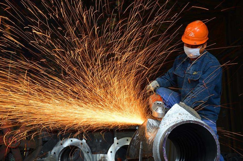 上海美礦向我司采購(gòu)的890下架體成功澆注。890下架體澆注重量40T，是采礦機(jī)械核心零部件，該產(chǎn)品主要用于歐美礦山行業(yè)。此產(chǎn)品標(biāo)志著無錫市鑄造廠在世界礦山行業(yè)大件生產(chǎn)領(lǐng)域占有一席之地。	無錫市鑄造廠有限公司是國(guó)內(nèi)優(yōu)質(zhì)的鑄造廠家，產(chǎn)品種類繁多，具有很強(qiáng)的市場(chǎng)競(jìng)爭(zhēng)力，擁有很多成功案例。有任何其他需求可以咨詢我們，咨詢熱線：0510-68070507！